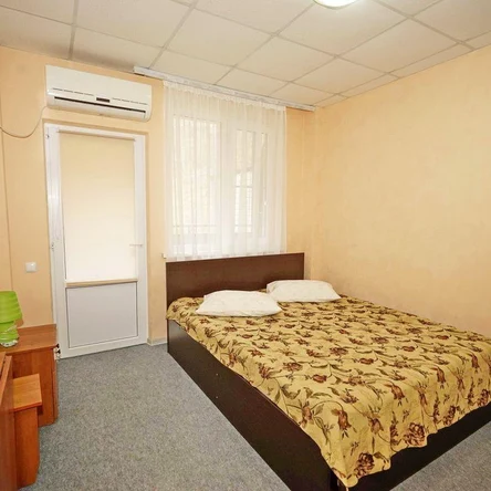 2-х мест. номер. Вид в лес